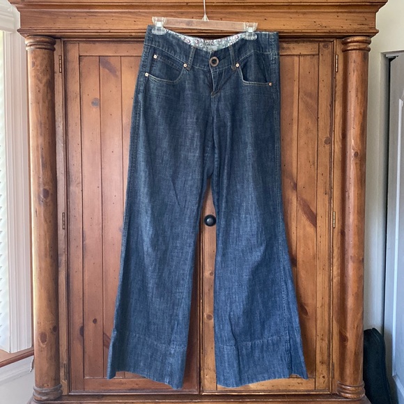 Jeans bellbottoms size 30 in perfect condition no stains no rips - Picture 2 of 14